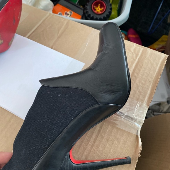 oh…DEER! Black Size 8 1/2 closed toe stiletto booties - Picture 6 of 9